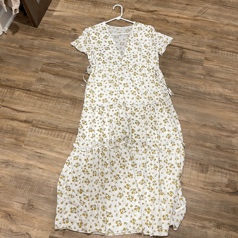 White Midi Dress with Yellow Floral Print and Tie Waist